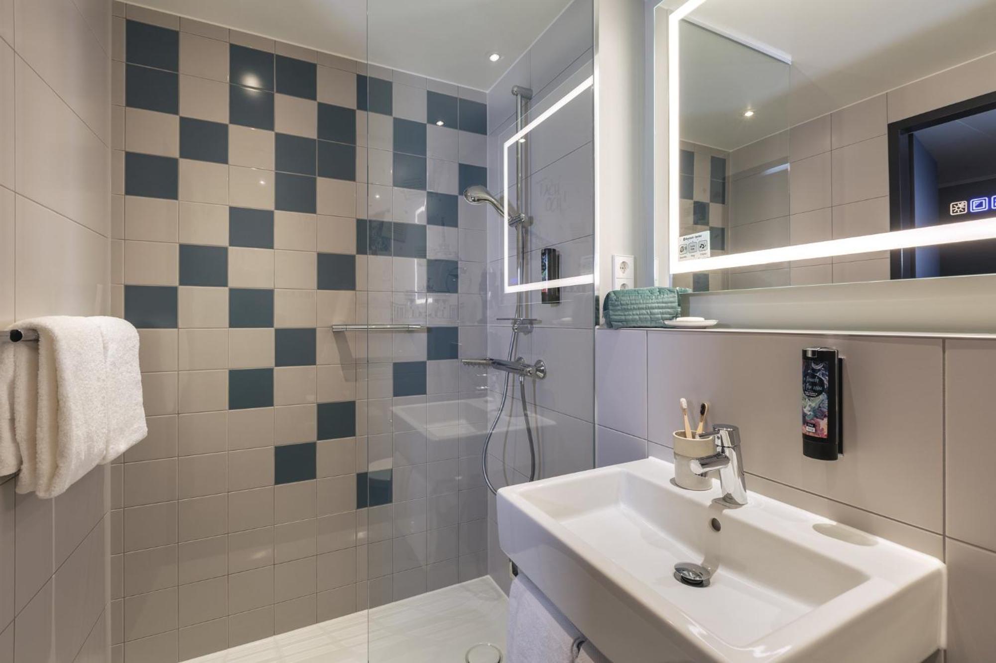 Holiday Inn - The Niu, Flash Berlin Charlottenburg By Ihg מראה חיצוני תמונה