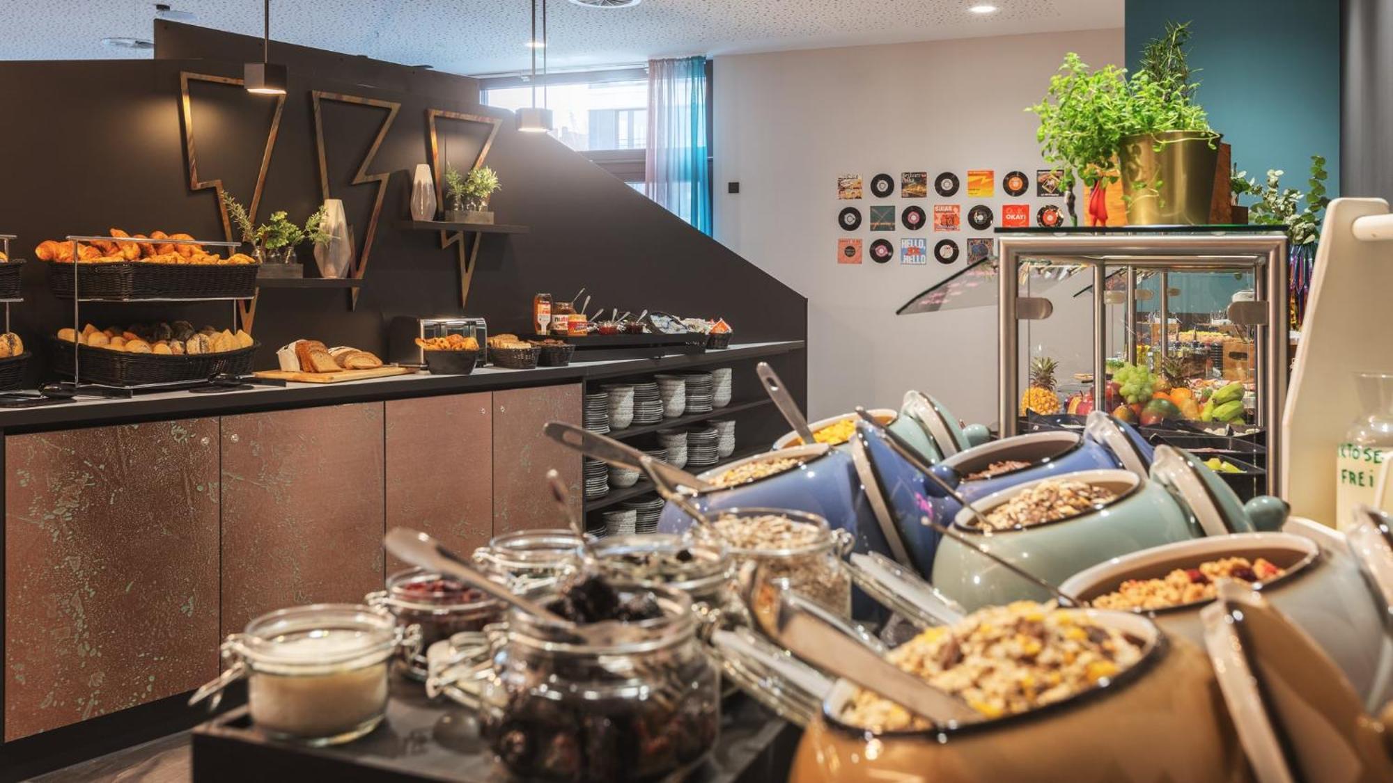 Holiday Inn - The Niu, Flash Berlin Charlottenburg By Ihg מראה חיצוני תמונה